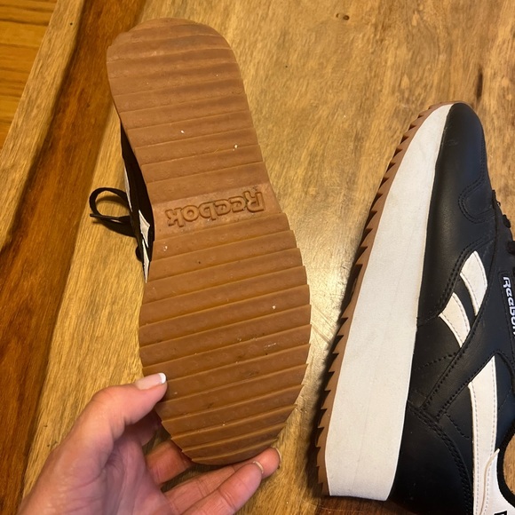 Rebook shoes size 6 used once - Picture 4 of 10